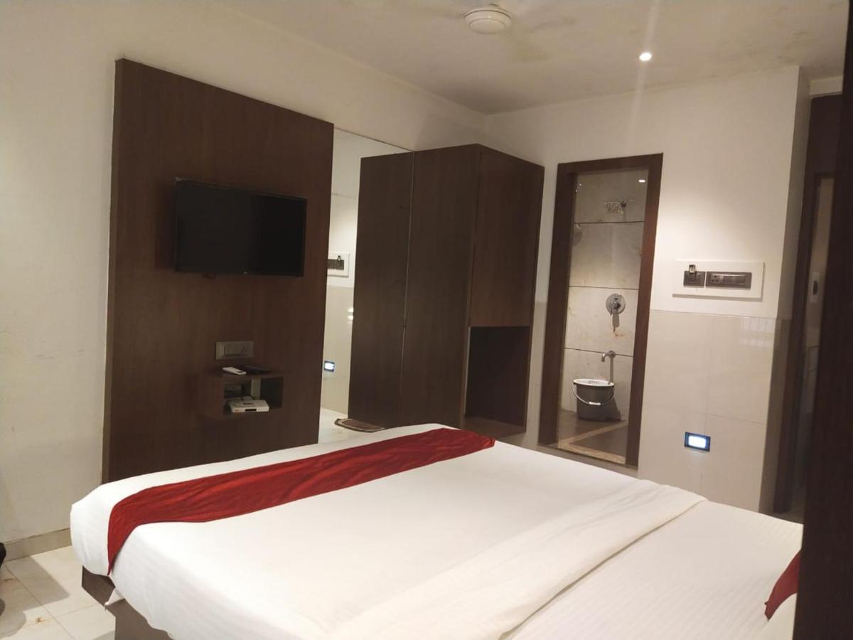Hotel Monarch Express Near Karnala Sports Academy Panvel,Navi Mumbai Buitenkant foto