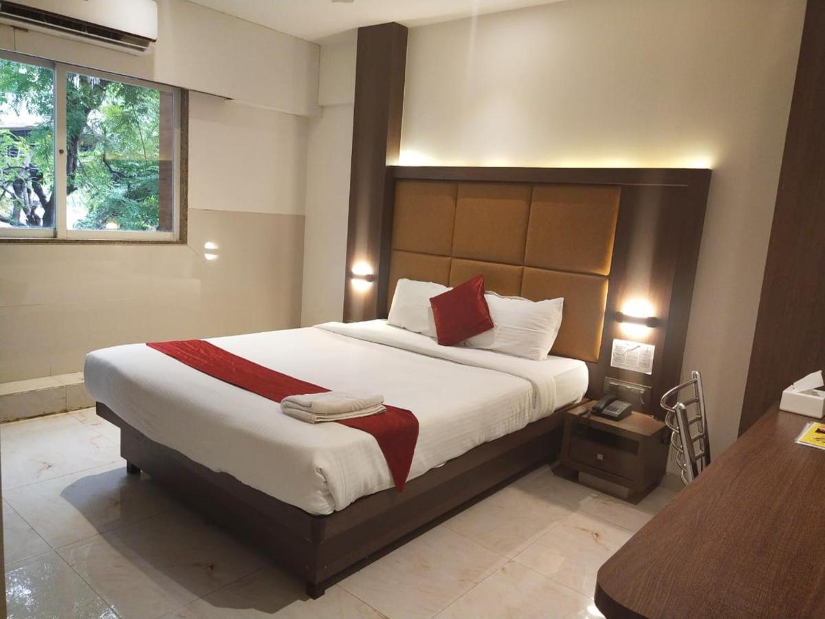 Hotel Monarch Express Near Karnala Sports Academy Panvel,Navi Mumbai Buitenkant foto
