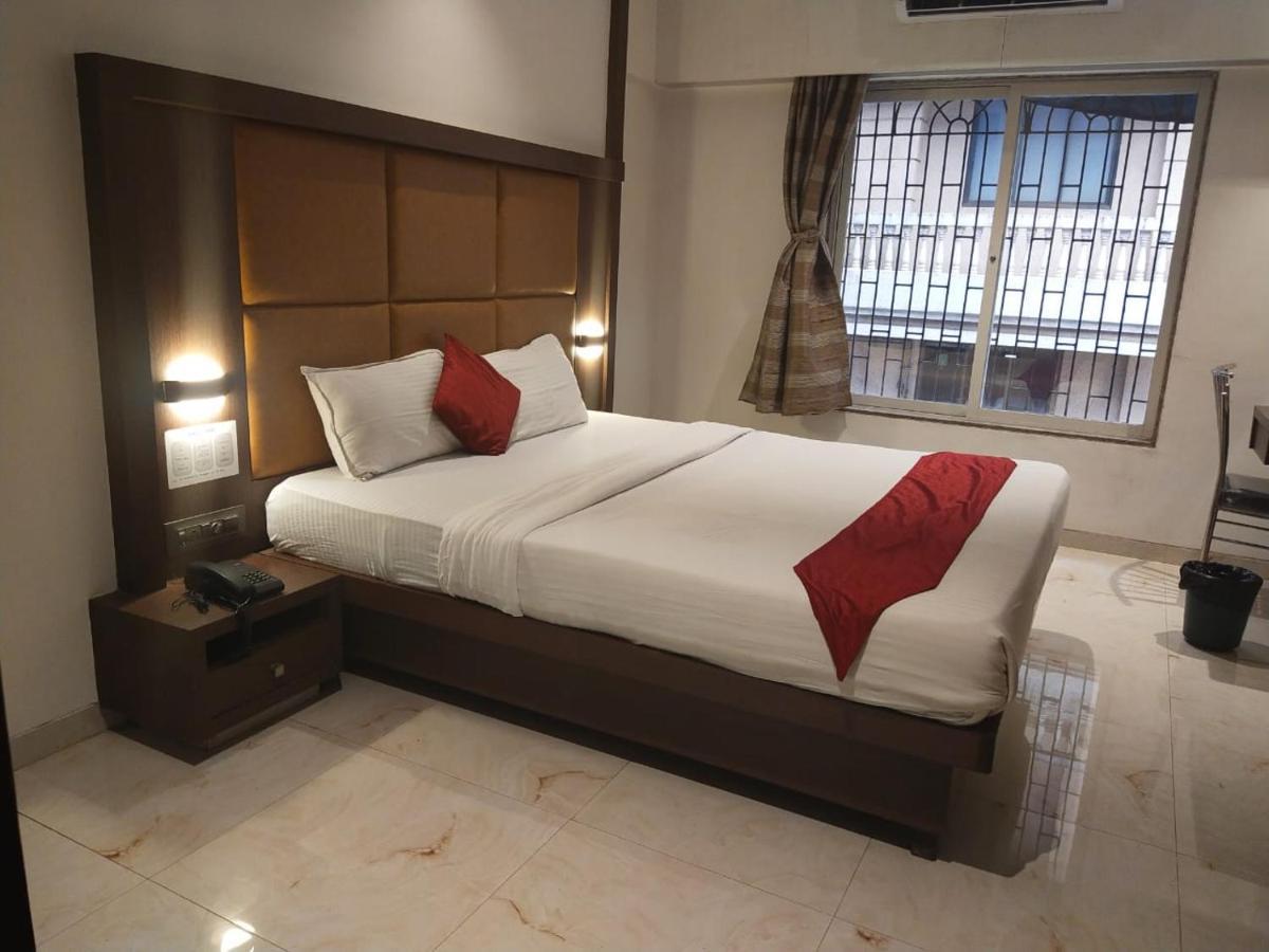 Hotel Monarch Express Near Karnala Sports Academy Panvel,Navi Mumbai Buitenkant foto
