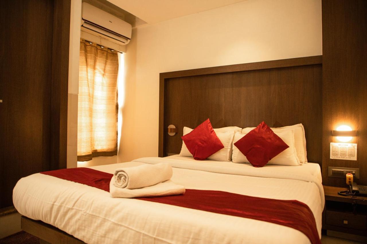 Hotel Monarch Express Near Karnala Sports Academy Panvel,Navi Mumbai Buitenkant foto