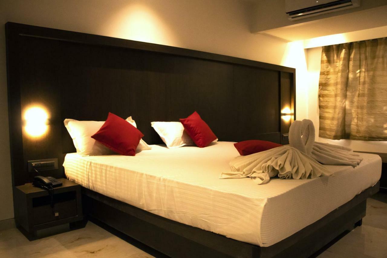 Hotel Monarch Express Near Karnala Sports Academy Panvel,Navi Mumbai Buitenkant foto